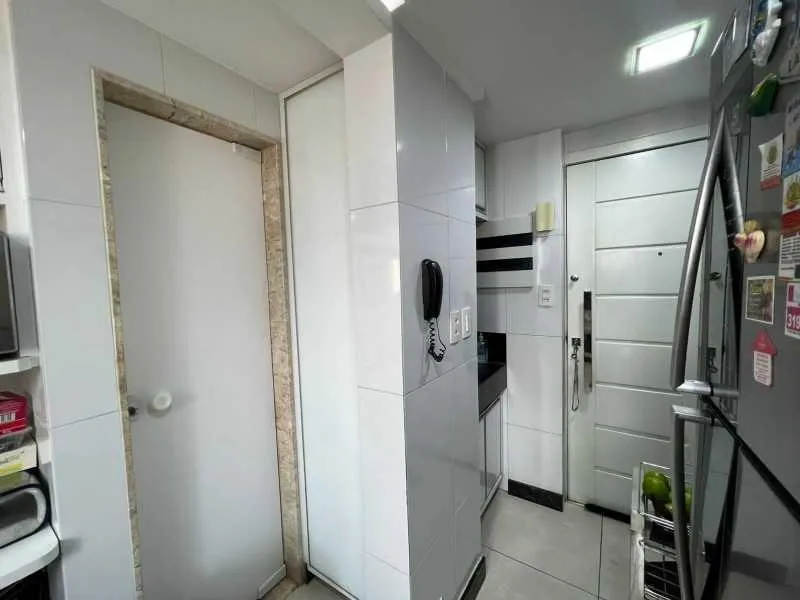 Furnished apartment with 2 bedrooms and a glass balcony — photo 19
