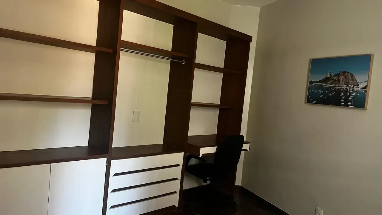 Unfurnished apartment with 4 bedrooms and 3 bathrooms — photo 8