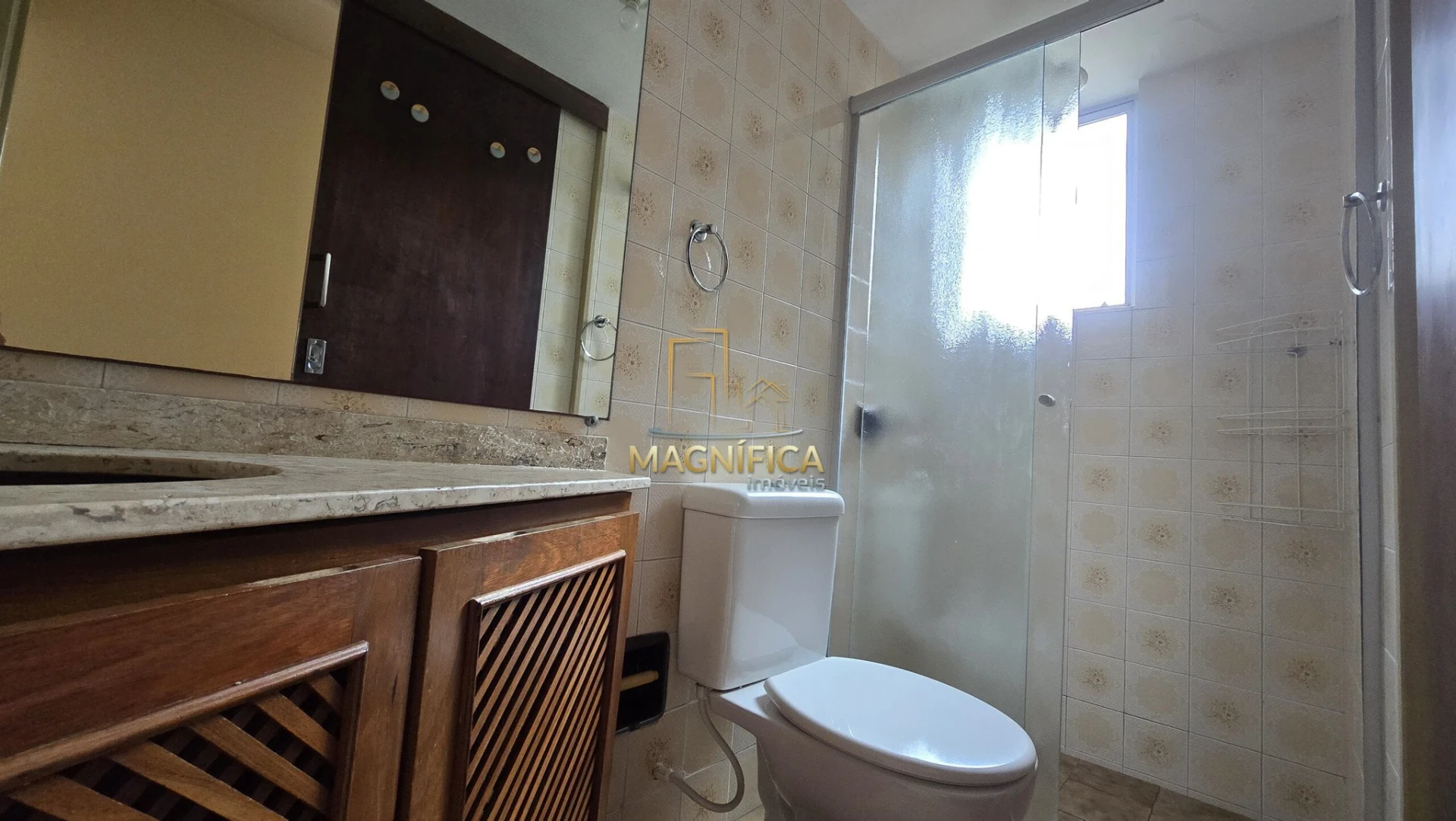 Apartment, 75 m², with wood or laminate floors — photo 2