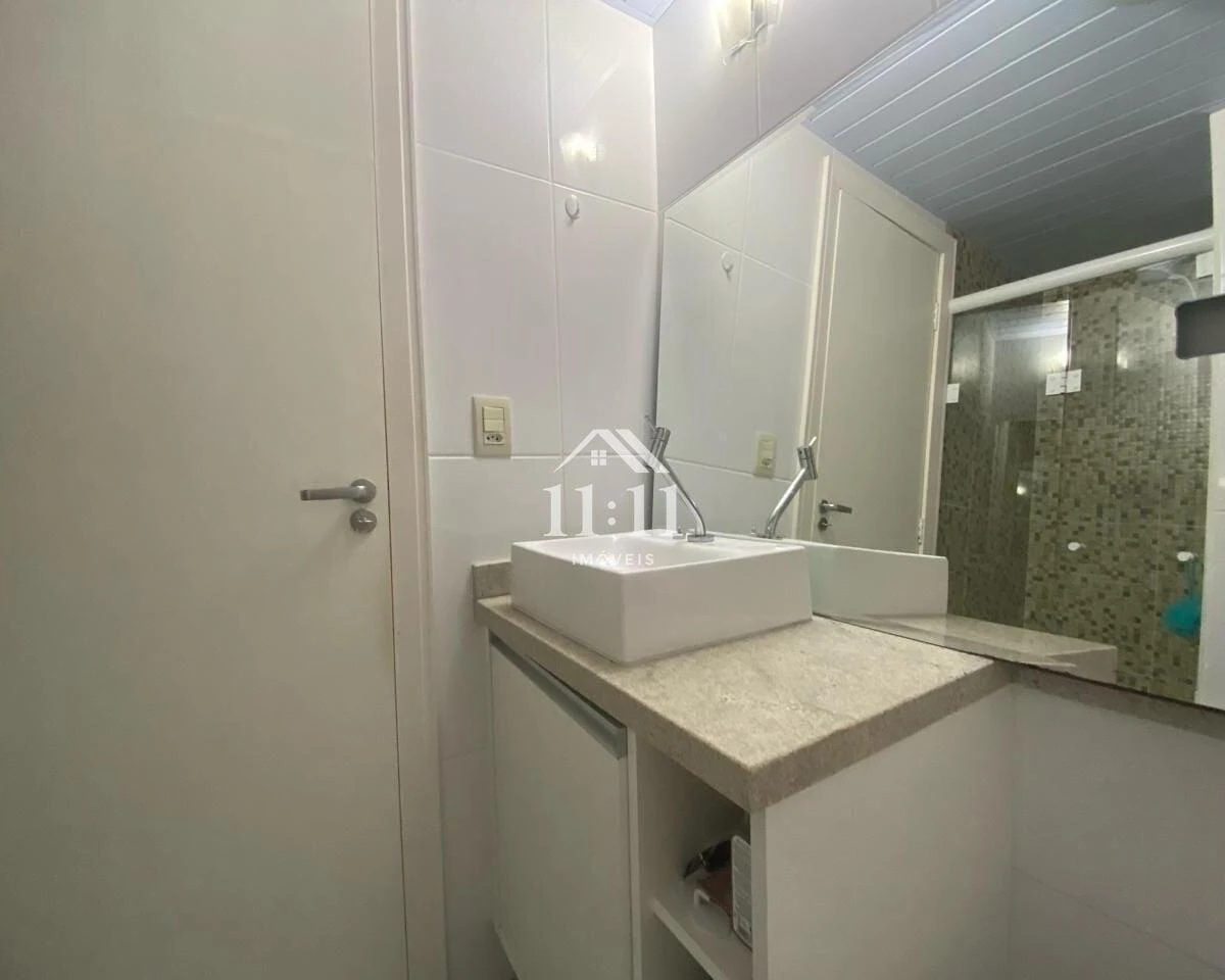 3-bedroom apartment with a home office in Curitiba — photo 6
