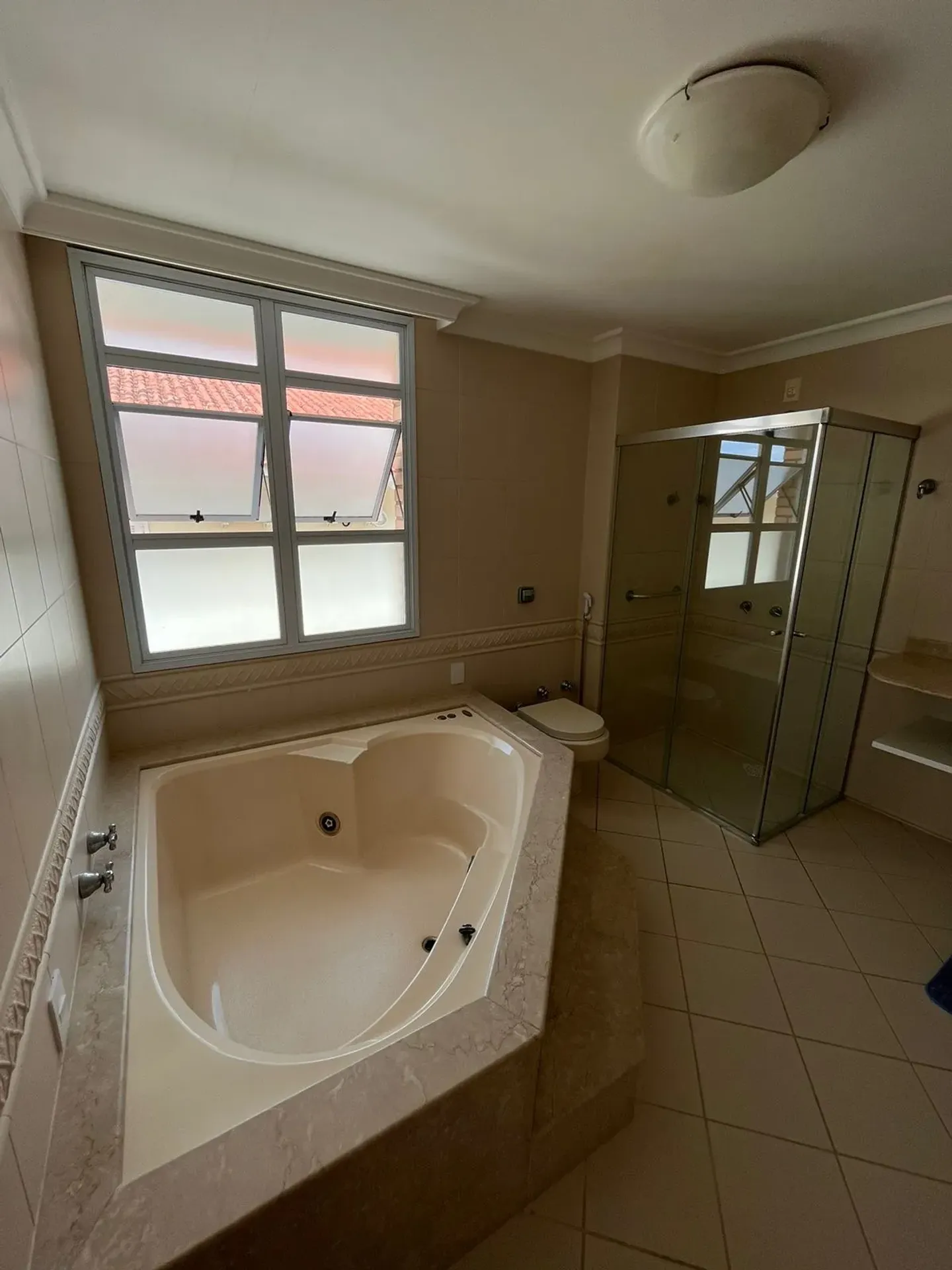 Furnished house with 5 en-suite bedrooms — photo 21