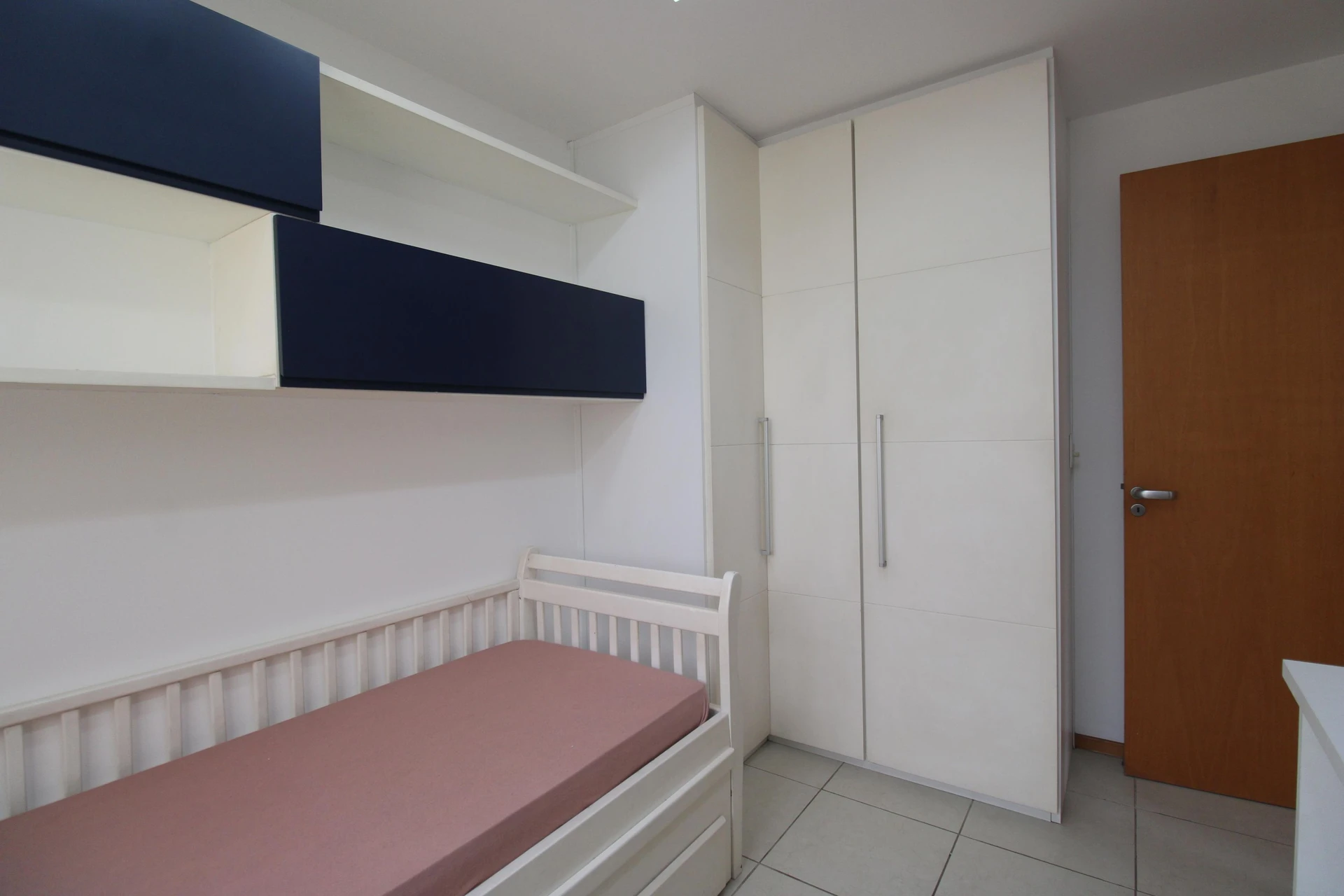 Apartment with 3 bedrooms and 2 bathrooms plus balcony — photo 27