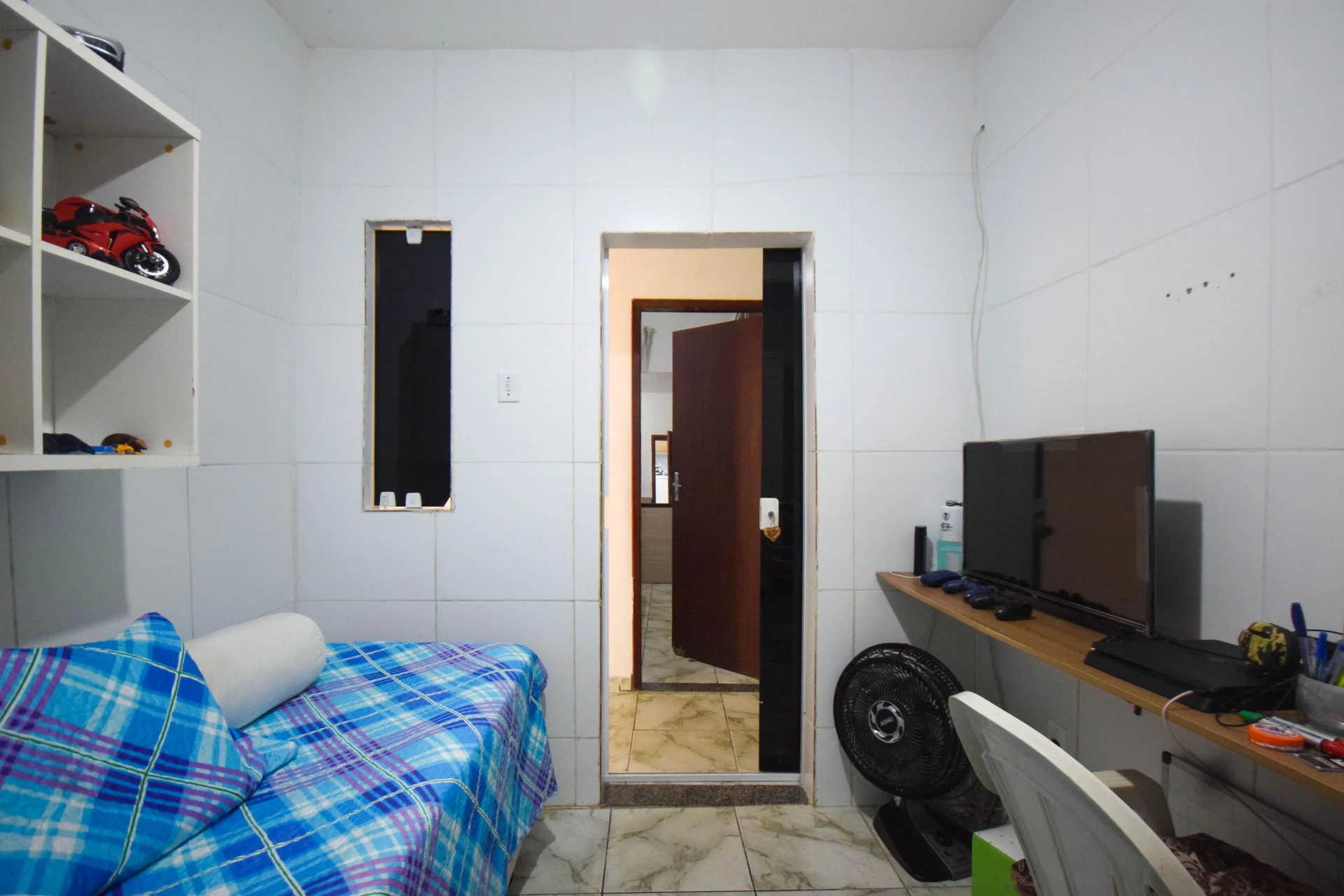 Furnished apartment with 2 bedrooms and private garden — photo 11