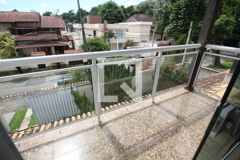 6-bedroom house with 4 en-suite suites and 600 m² — photo 40