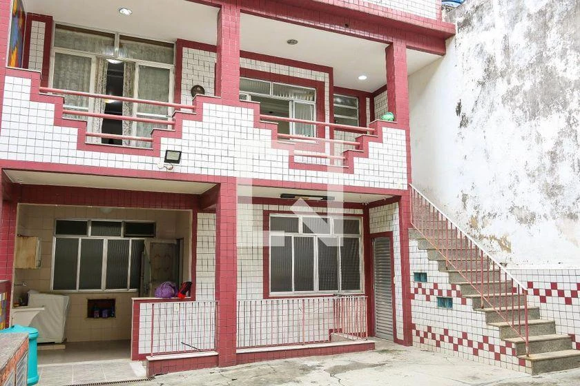 Furnished house with 4 bedrooms and 550 m² with air conditioning — photo 13