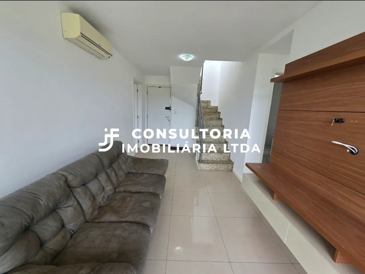 Unfurnished apartment with air conditioning and 3 bedrooms — photo 4