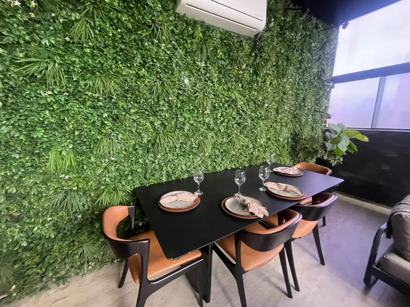 Furnished apartment, 123 m², with floor-to-ceiling windows — photo 9