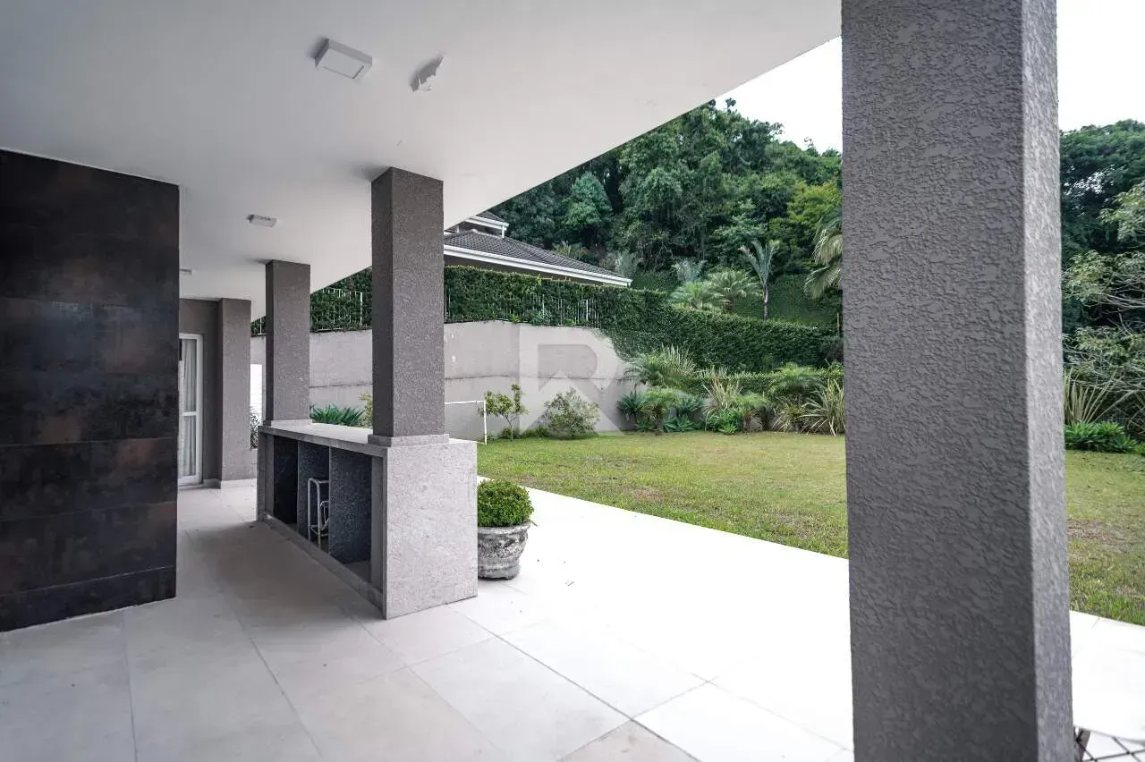 Casa con 4 suites y balcón con parrilla, 464 m² — photo 14