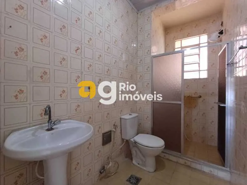 Casa de rua com 3 quartos, 2 banheiros e 100 m² — photo 5