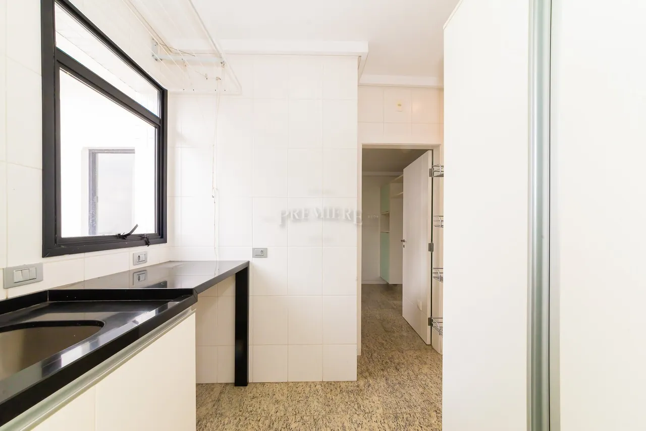 Apartamento de 3 suítes com 265 m² e 2 vagas — photo 12