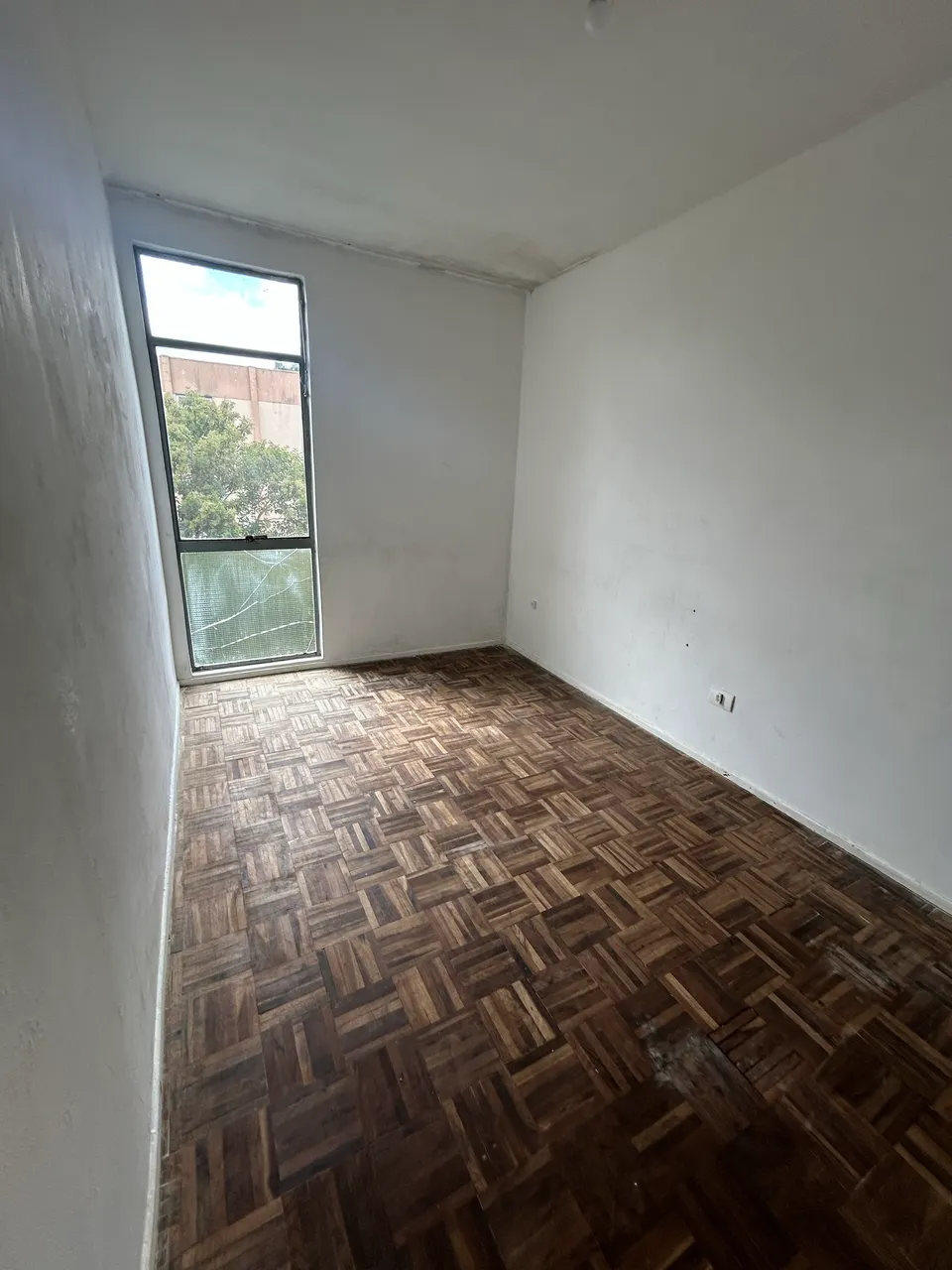 2-bedroom apartment with wood floors and no parking — photo 6