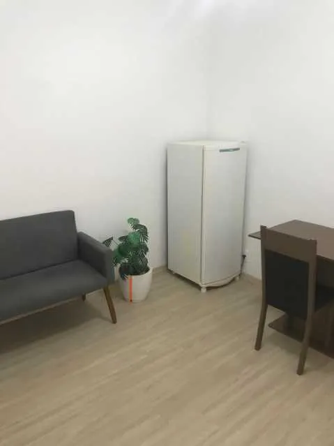 Wood or laminate floors in a one-bedroom apartment, 35 m² — photo 11