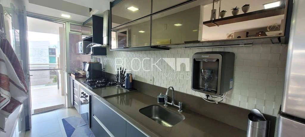 Furnished apartment with 3 bedrooms and 2 en-suites — photo 2