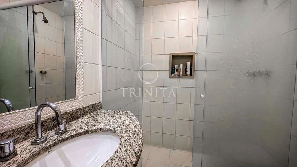 Furnished penthouse with 4 bedrooms, 200 m² and 3 parking — photo 12