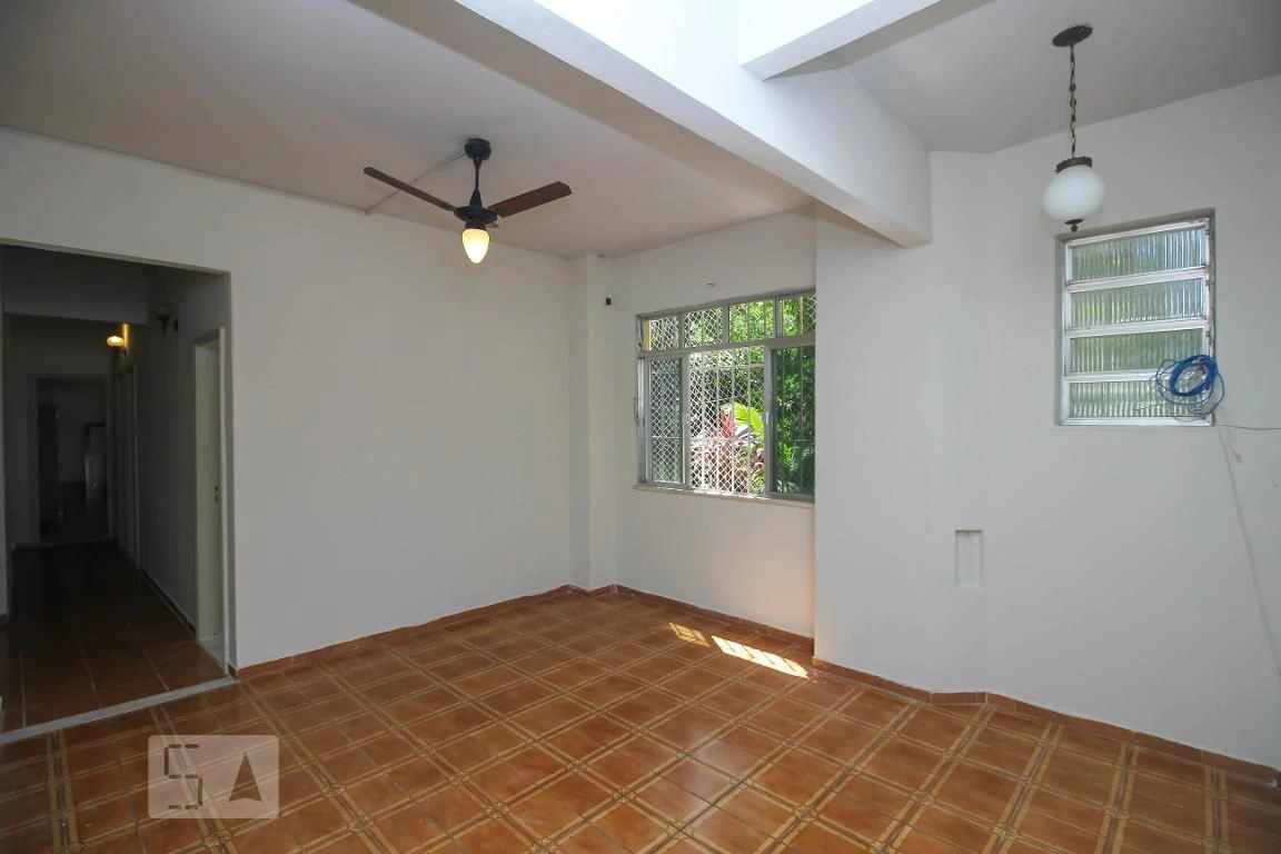 Unfurnished 2-bedroom apartment with 1 bathroom — photo 27