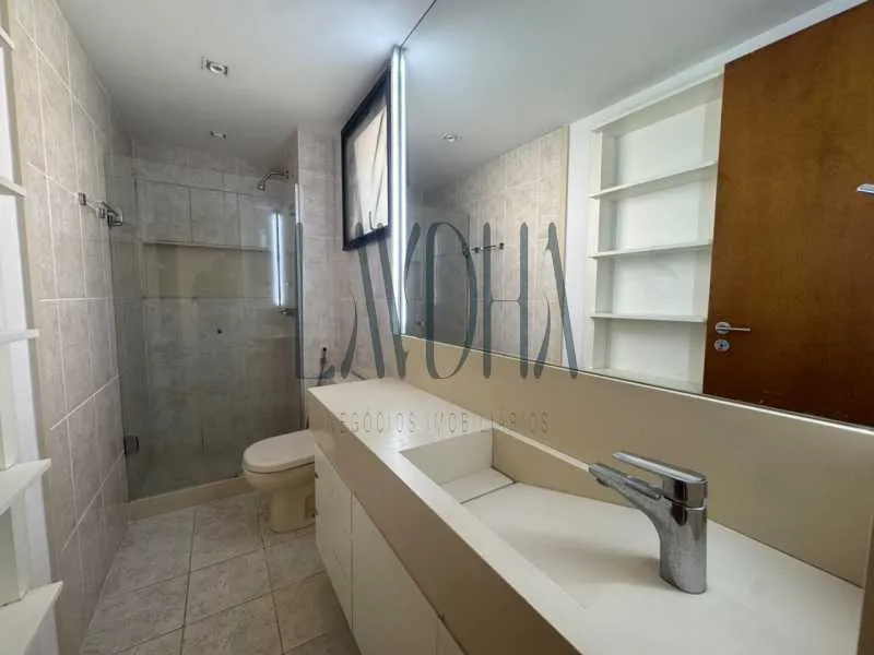 Apartment with 4 bedrooms and a separate kitchen — photo 19