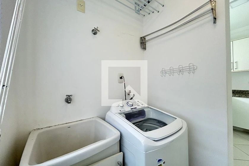 Стиральная машина и 1 спальня: квартира 50 м² — photo 22