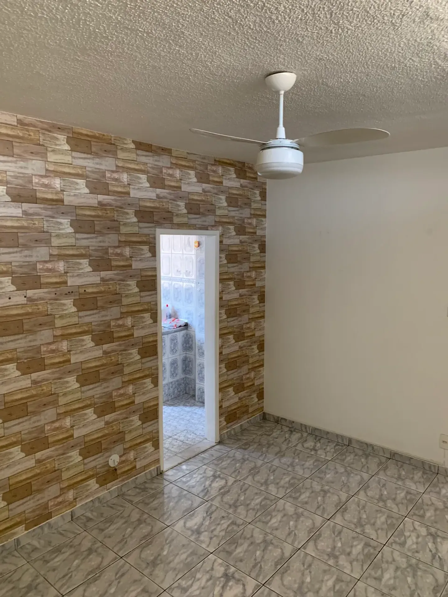 49 m² apartment with 2 bedrooms and a closed kitchen — photo 7