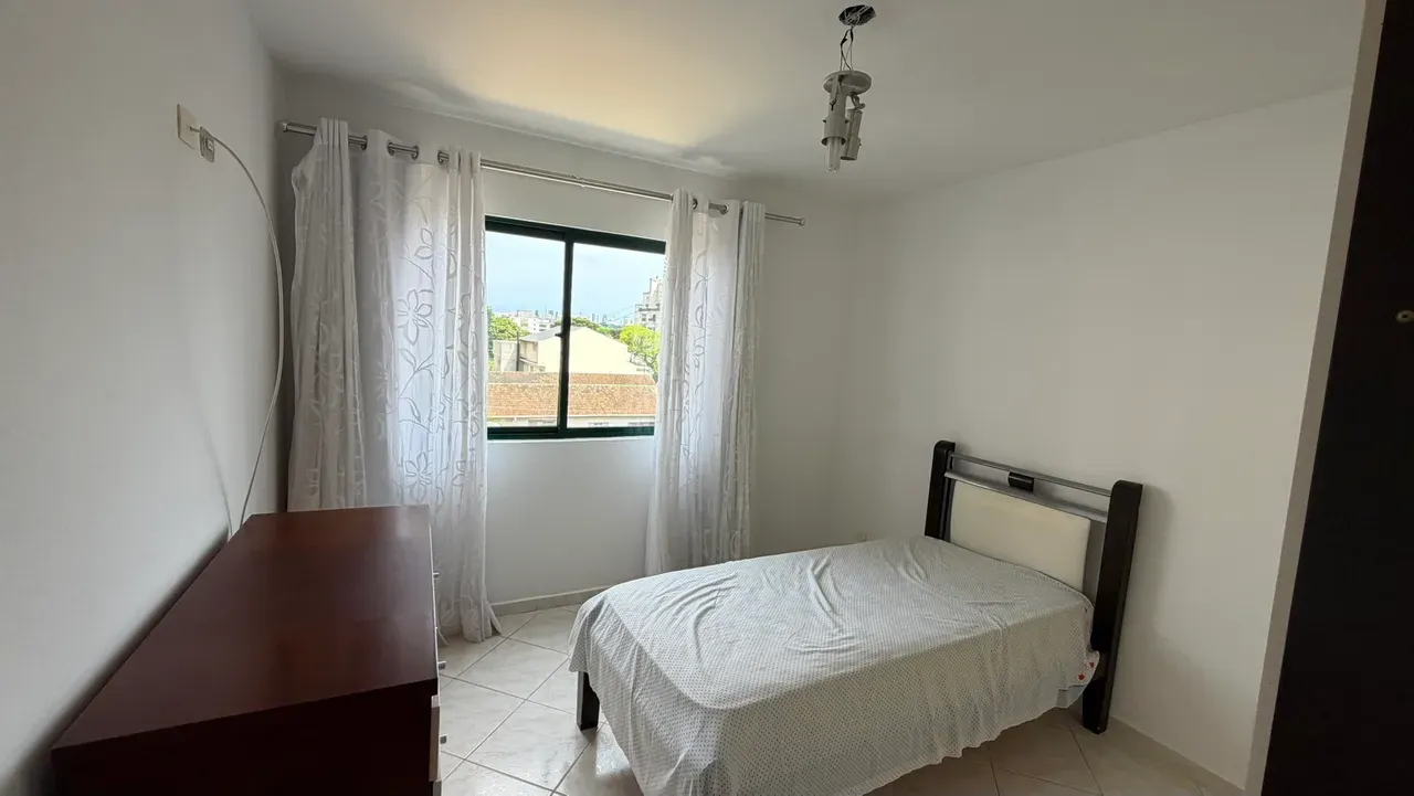 2-bedroom apartment with a washing machine in Curitiba — photo 22