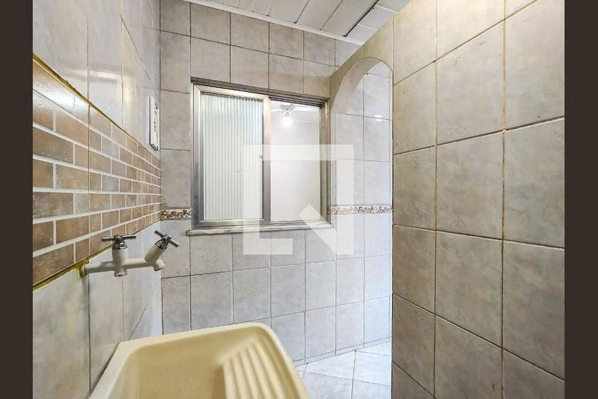 80 m² rental apartment with 2 bedrooms and enclosed kitchen — photo 30