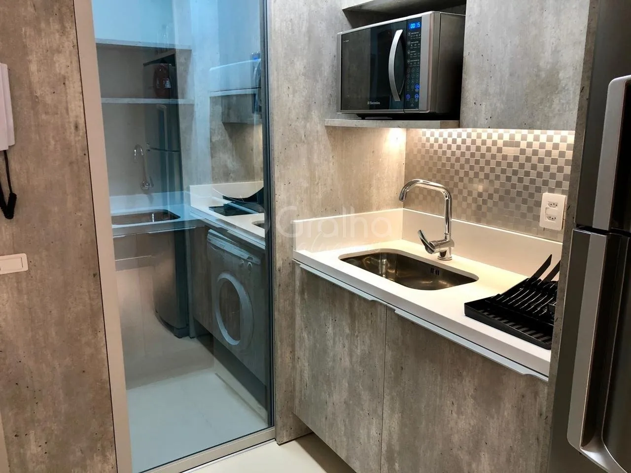 Furnished 57 m² studio with 1 bedroom and 1 bathroom — photo 20