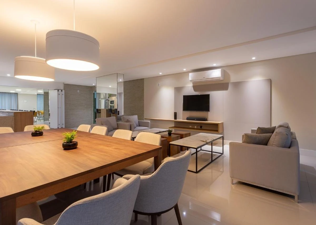 3-bedroom apartment with a water view in Florianópolis