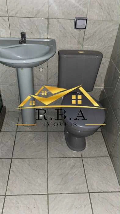 House with 1 bedroom and 2 bathrooms and tiled floors — photo 4