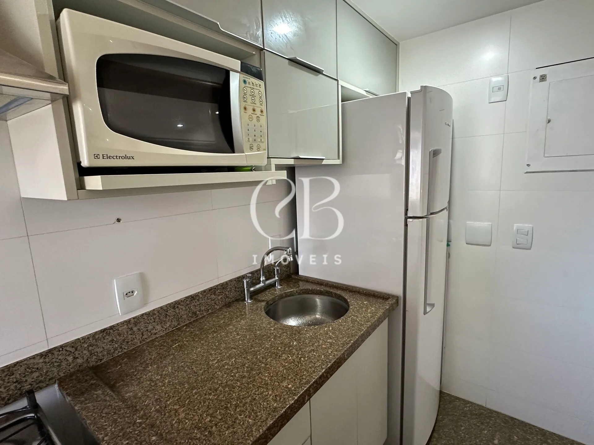 Furnished 2-bedroom apartment with 2 bathrooms — photo 26