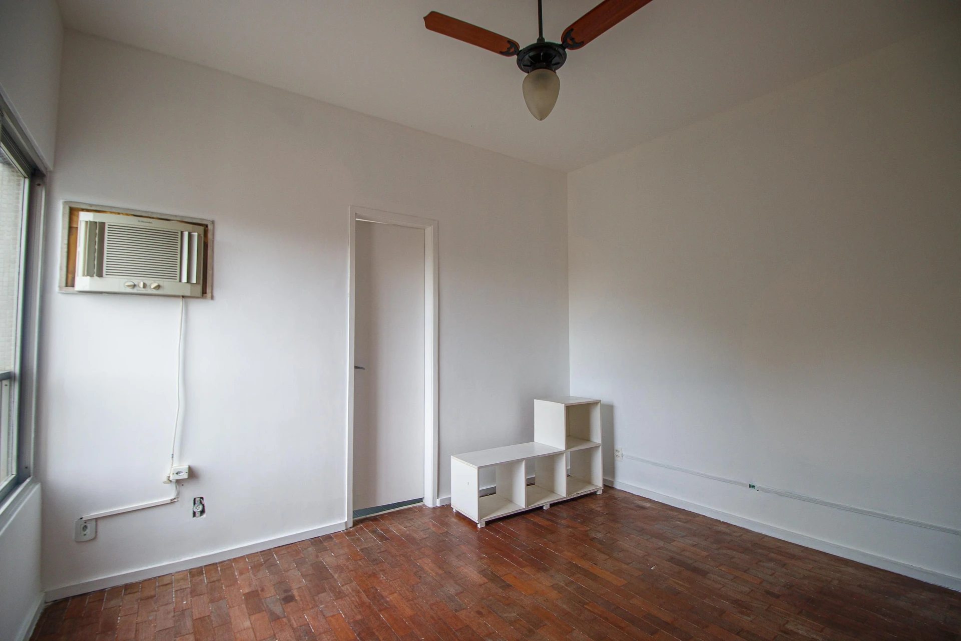 Unfurnished 2-bedroom apartment with 3 bathrooms — photo 22