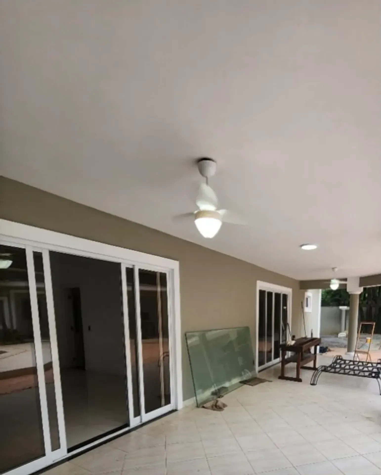 Casa com janelas do piso ao teto, Barra da Tijuca — photo 33