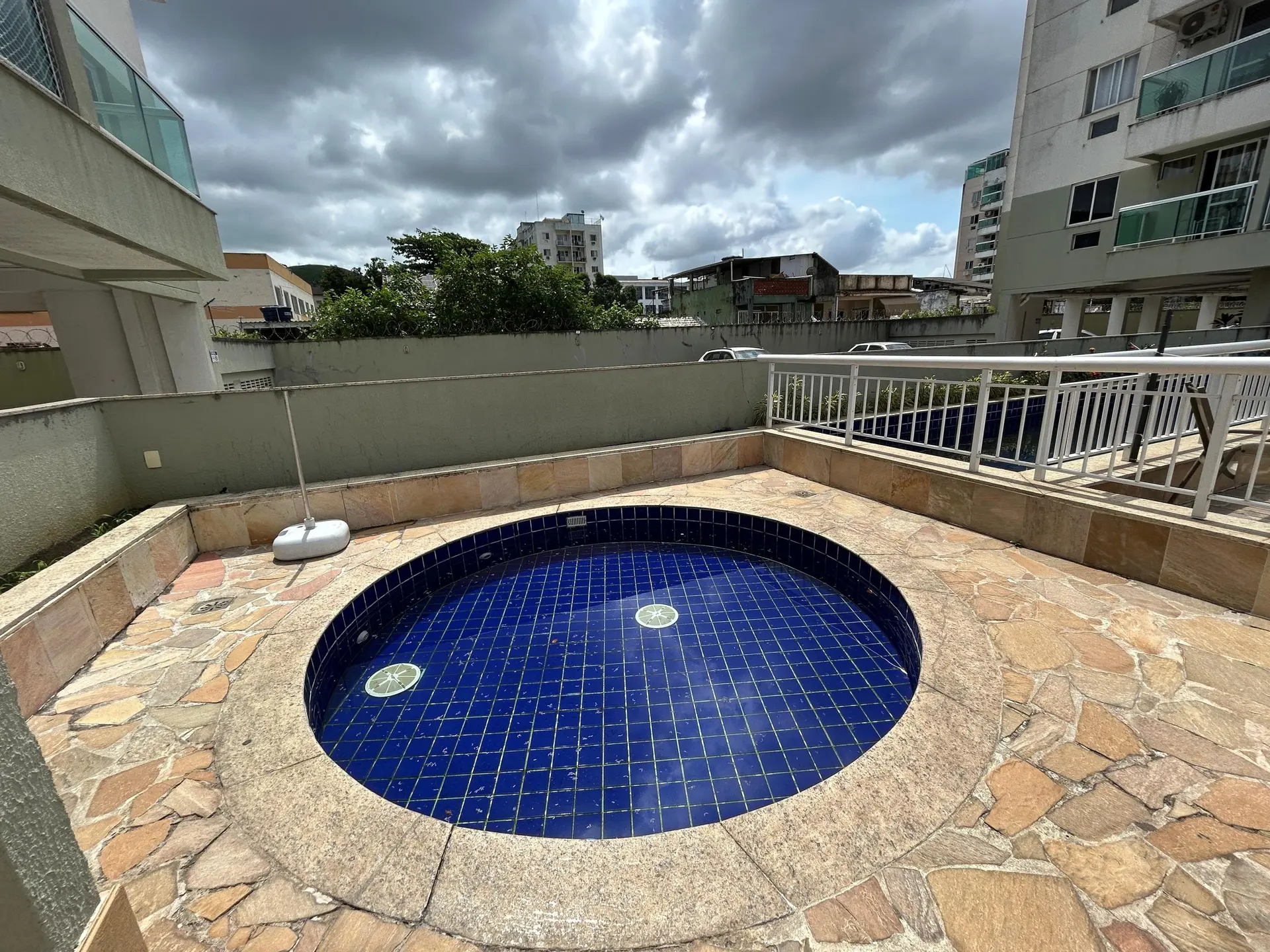 2-bedroom apartment with a mountain view in Rio de Janeiro — photo 60