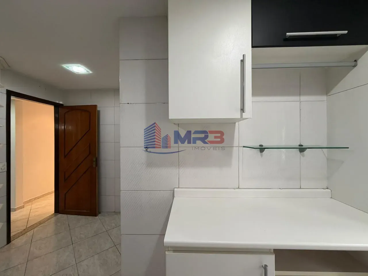 Apartamento de 3 habitaciones con 1 suite, 114 m² y balcón — photo 27