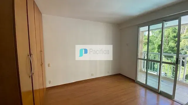 Apartment with a separate kitchen, 3 bedrooms and 3 baths — photo 22