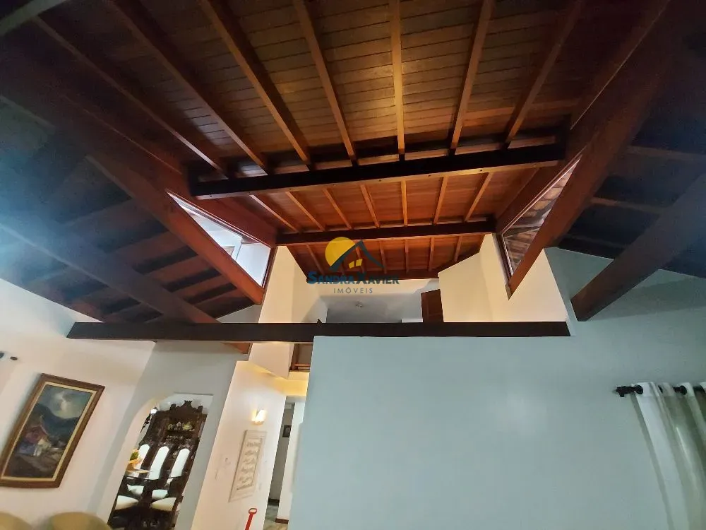 House with 4 bedrooms and 5 bathrooms for rent — photo 19