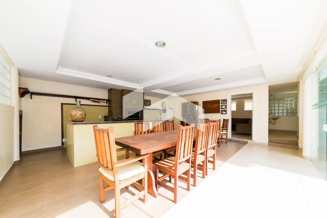 431 m² house with 4 en-suite bedrooms and 6 parking — photo 11
