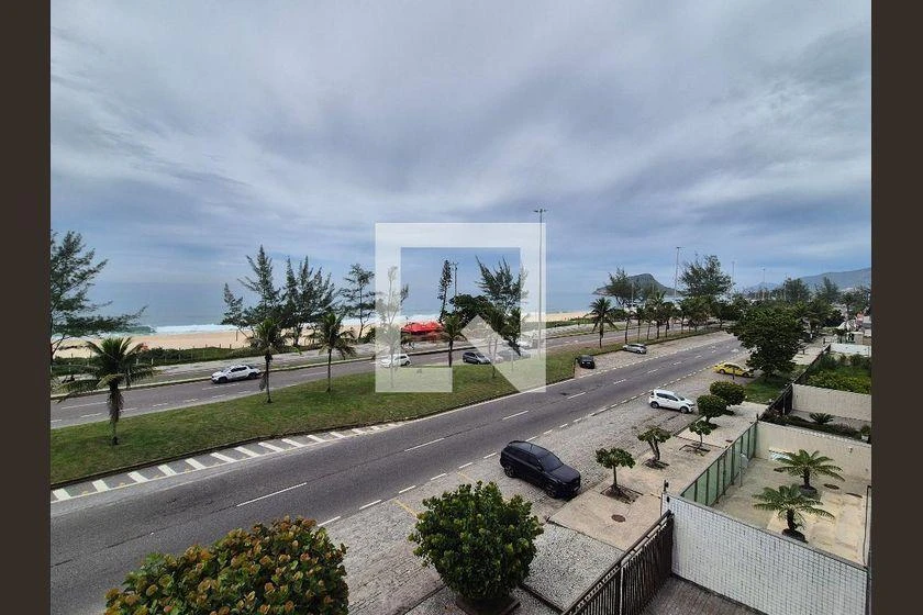 Rental apartment with 3 bedrooms and 208 m² — photo 35