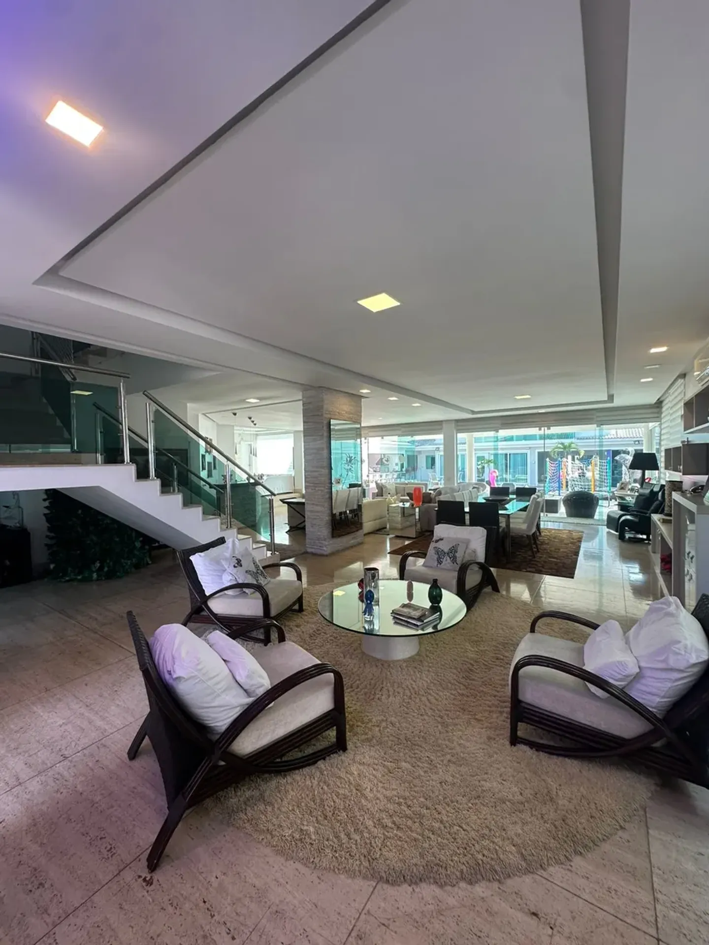 Casa mobiliada com 1 quarto e área de 732 m² — photo 21