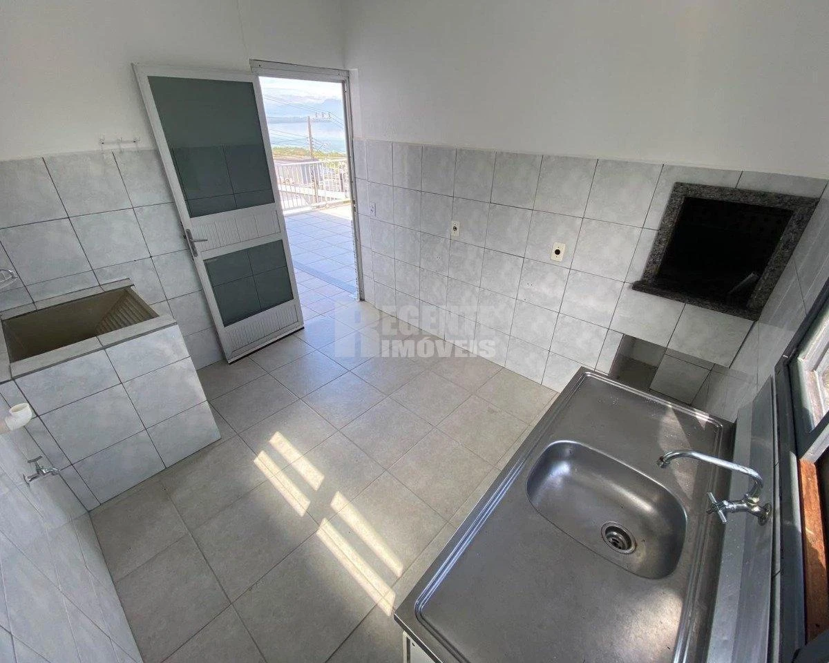 Water view in a 3-bedroom house, 173 m² — photo 9