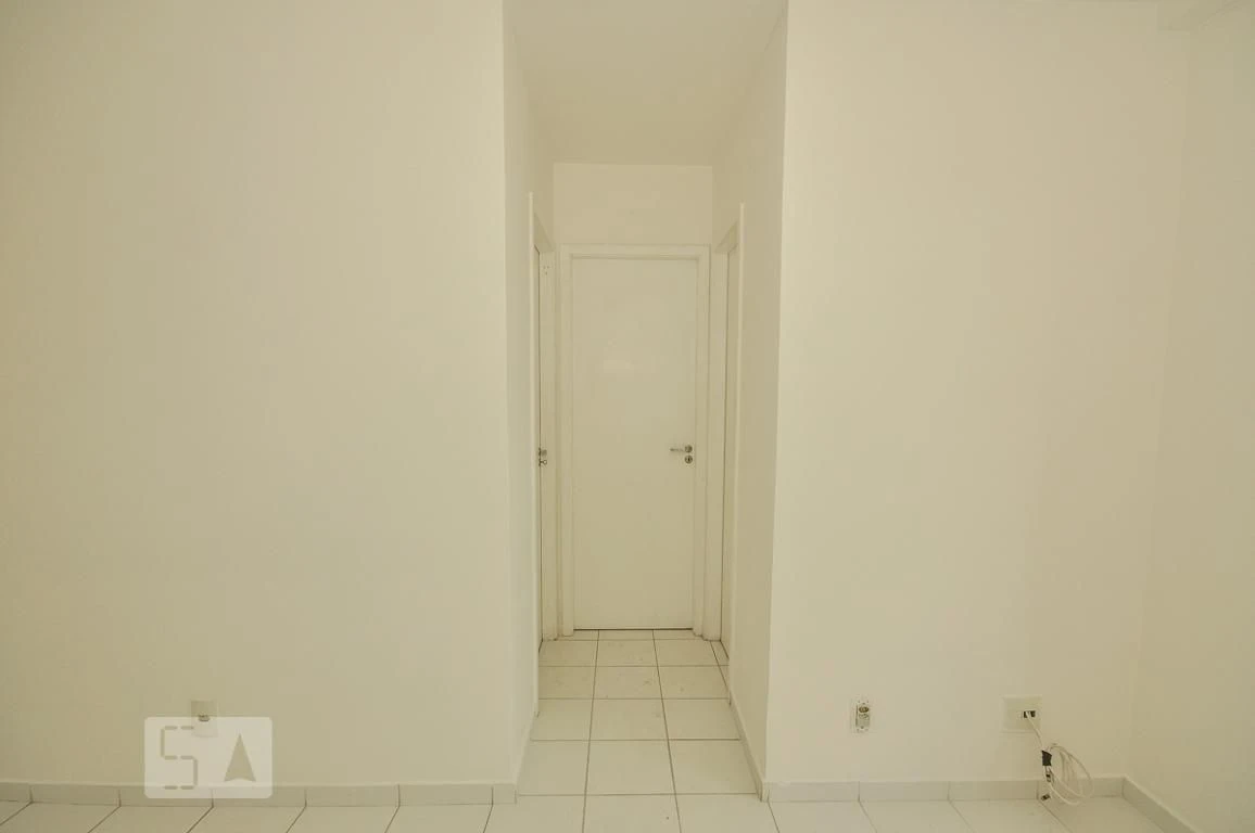 Unfurnished 2-bedroom apartment with 1 bath and open-plan kitchen — photo 37