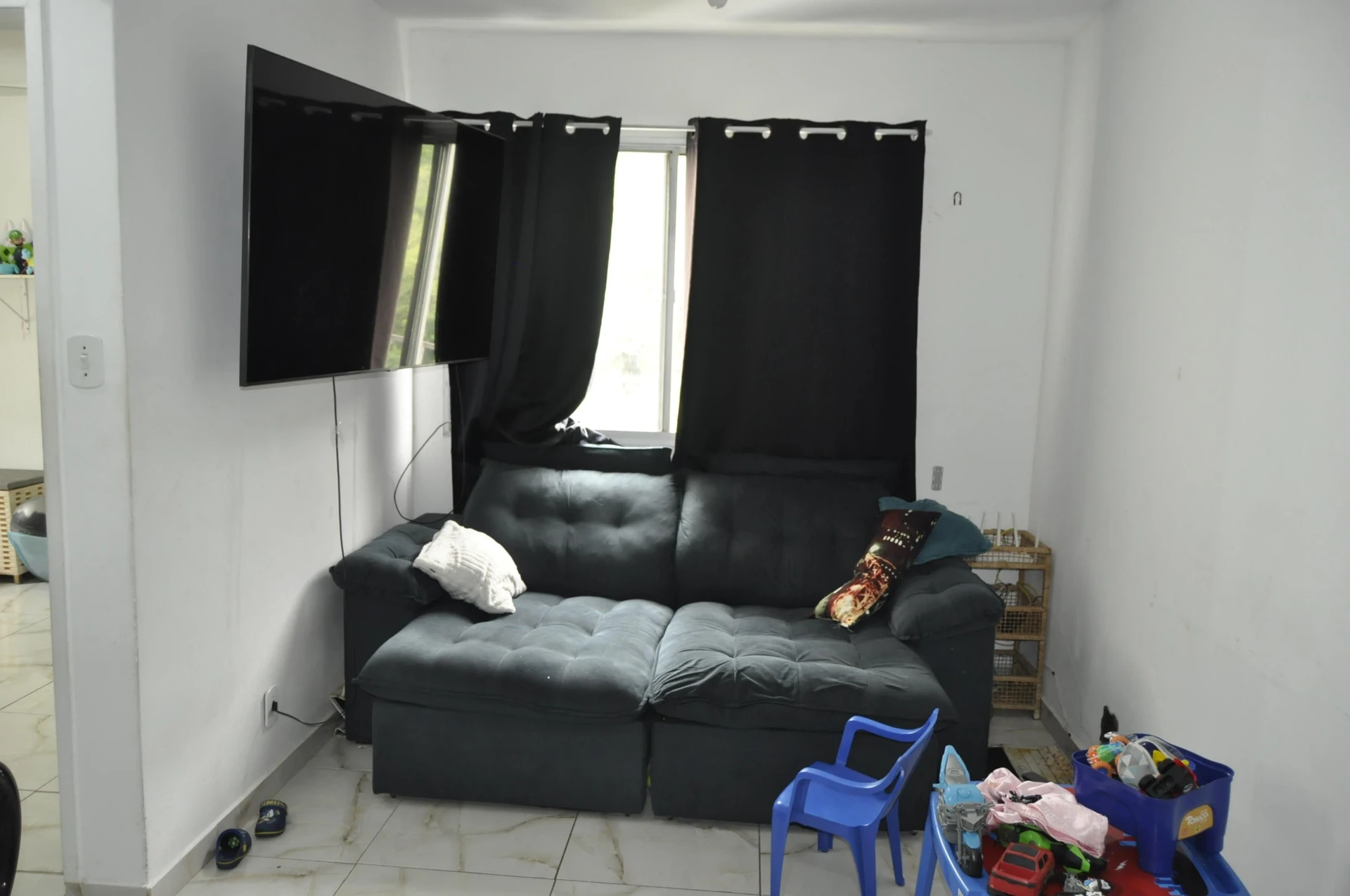 Furnished 2-bedroom apartment with private garden and 1 bath — photo 33