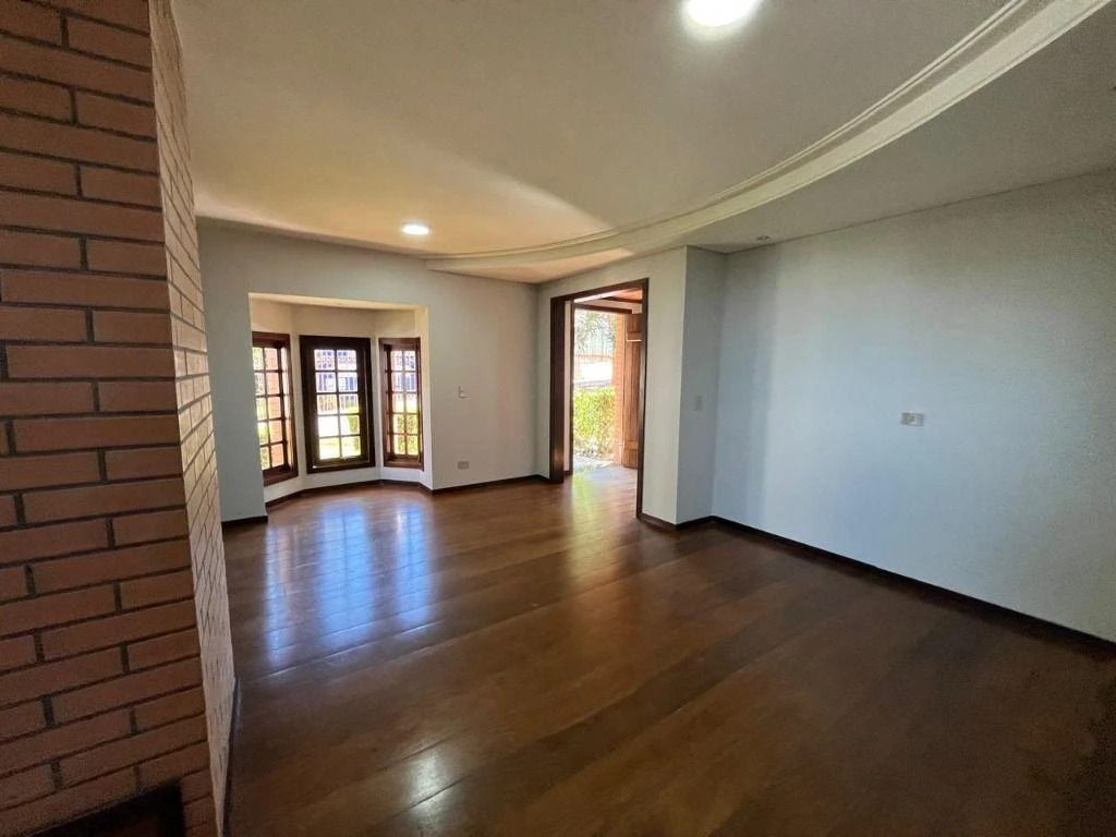 House with 3 en-suite bedrooms and a balcony, 450 m² — photo 8