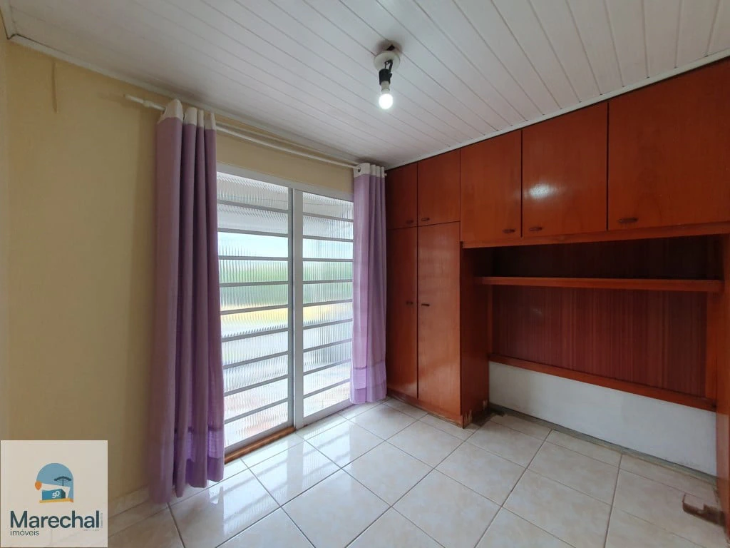 Будинок: 2 спальні, 75 м²