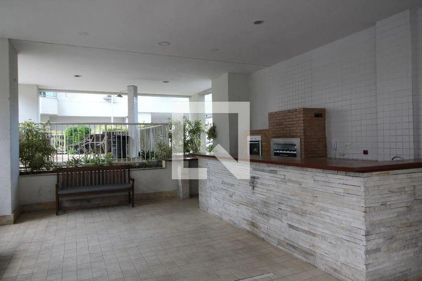 Apartamento amueblado de 3 dormitorios con balcón acristalado — photo 15