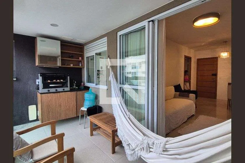 80 m² apartment with a pool in the building — photo 3