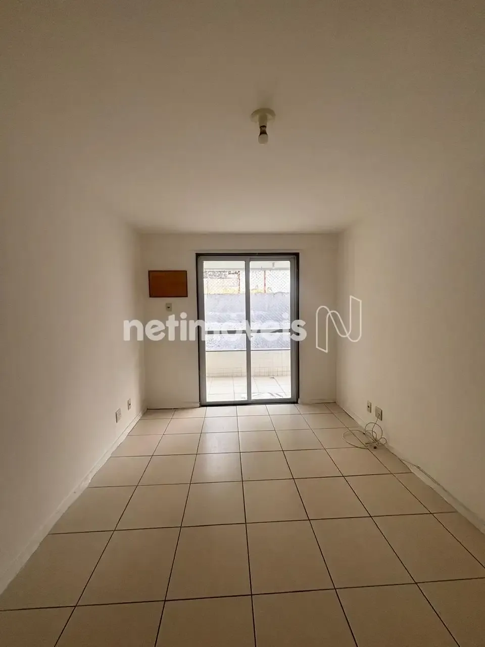 1-bedroom apartment with closed kitchen and balcony — photo 8