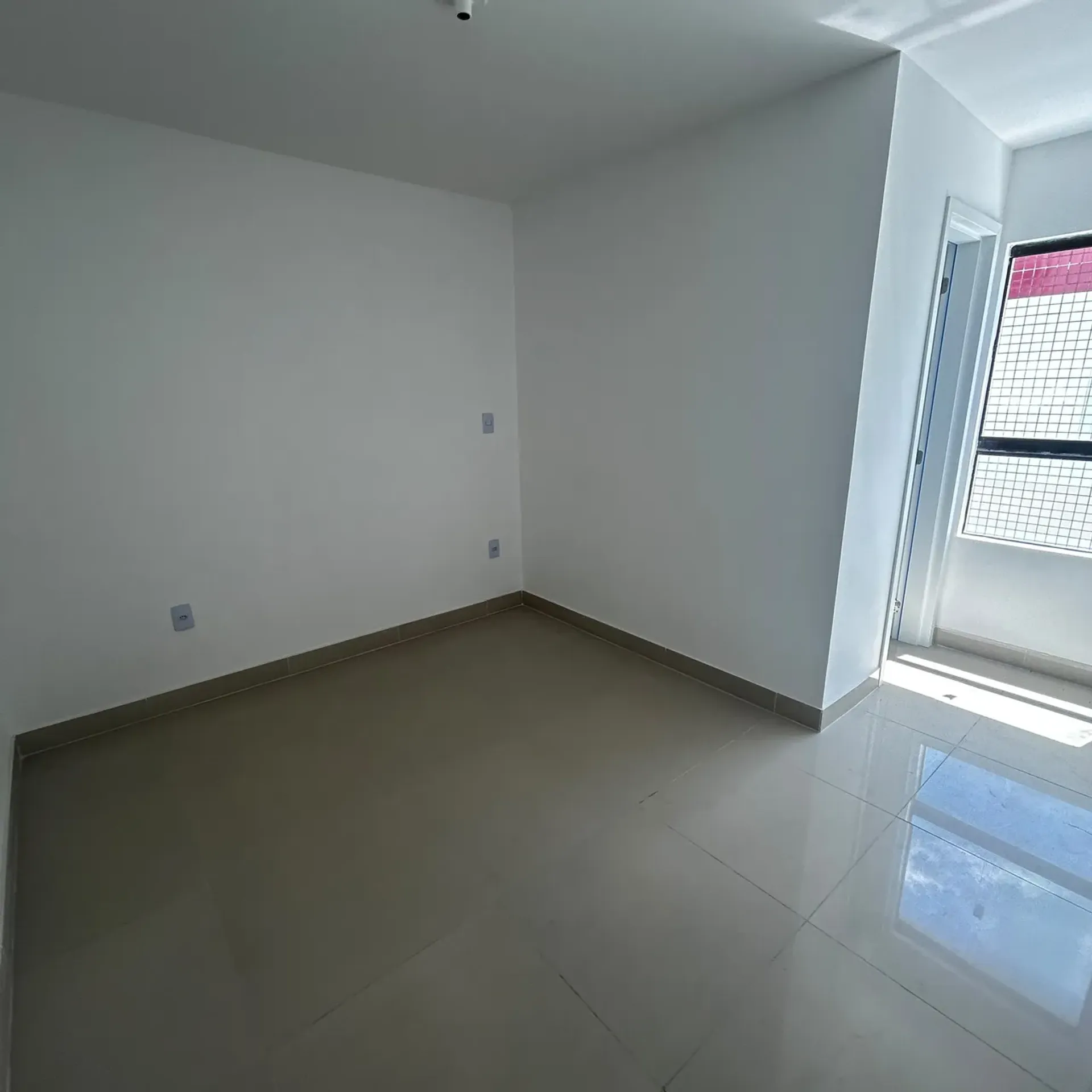 3-bedroom apartment, 1 with its own bathroom, 68 m² — photo 6