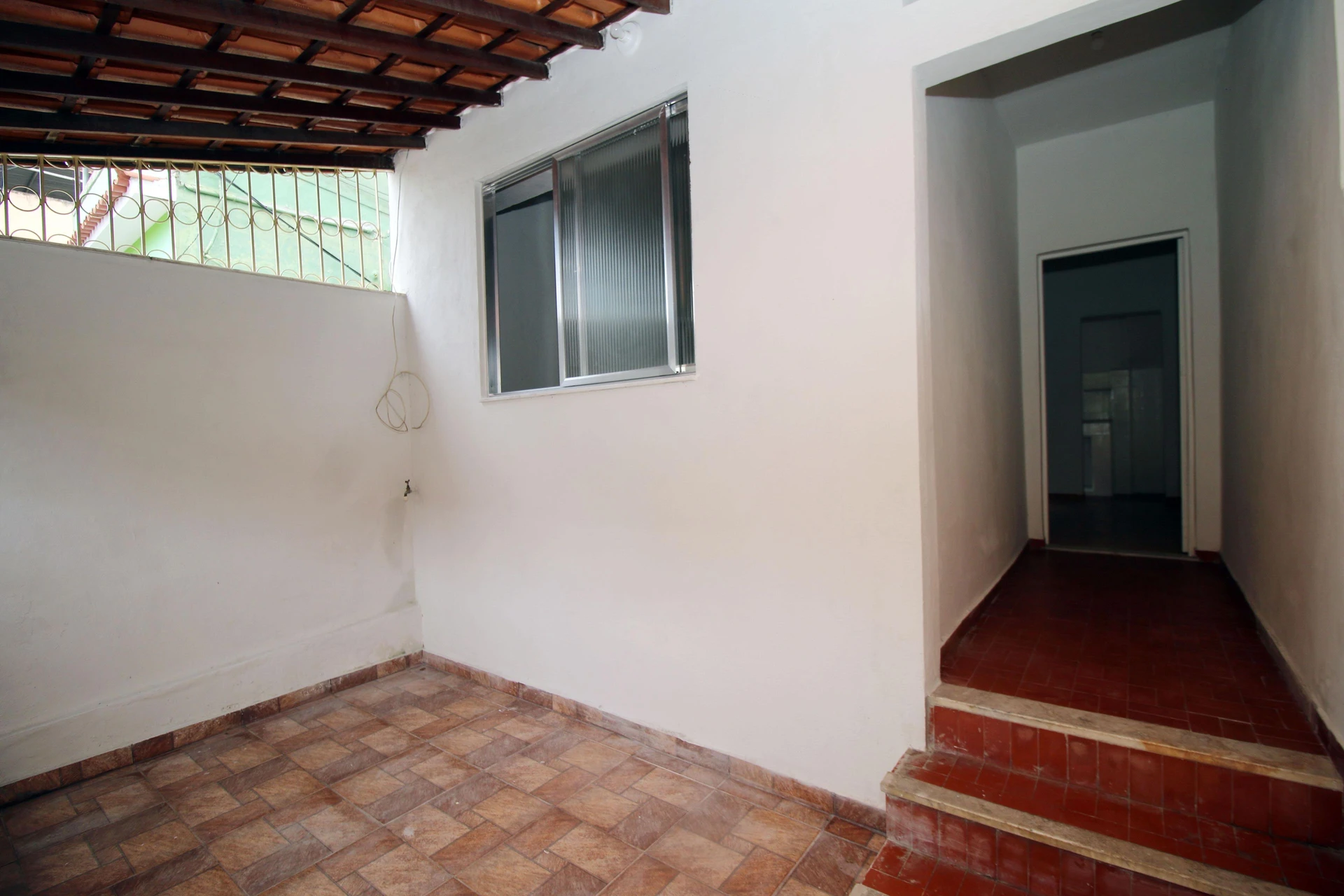 Unfurnished house with 1 bedroom and 1 bathroom — photo 17