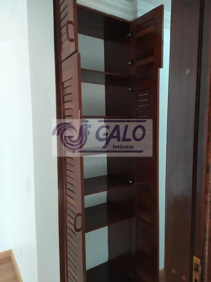 Wood or laminate floors in a 2-bedroom apartment, 51 m² — photo 14