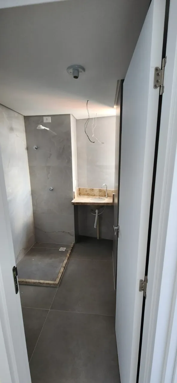 3-bedroom apartment in a building with a gym — photo 5