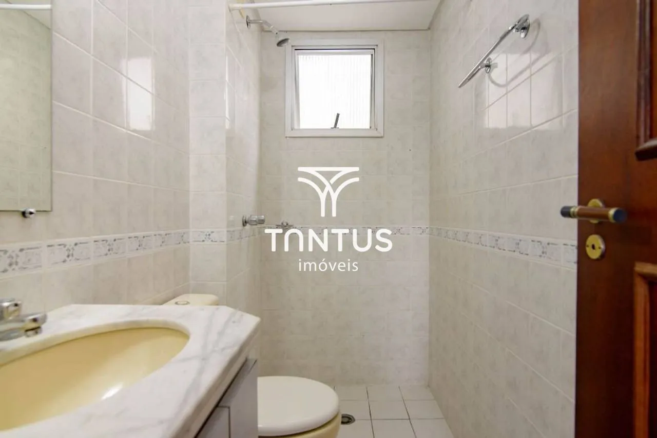 65 m² apartment with a grill on the balcony and a bathtub — photo 59